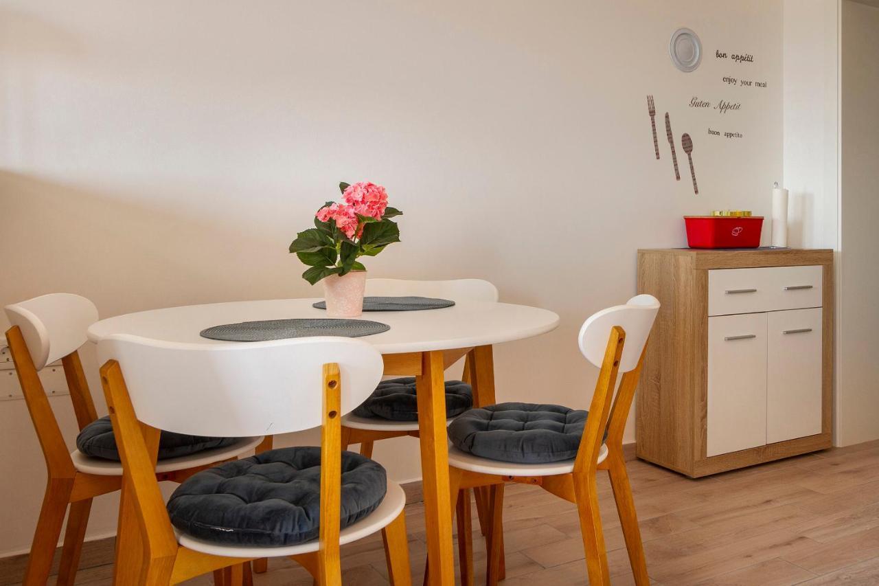 Apartmani Smokovo Jadranovo Extérieur photo